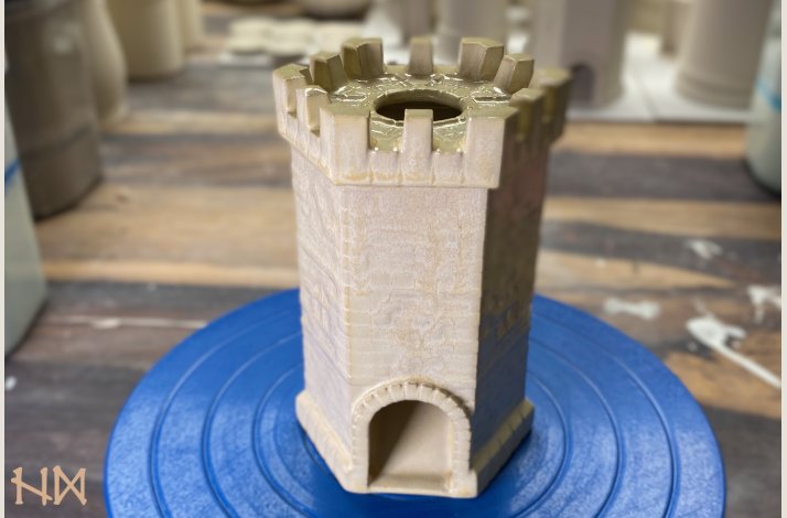 Dice Tower w/o Crest